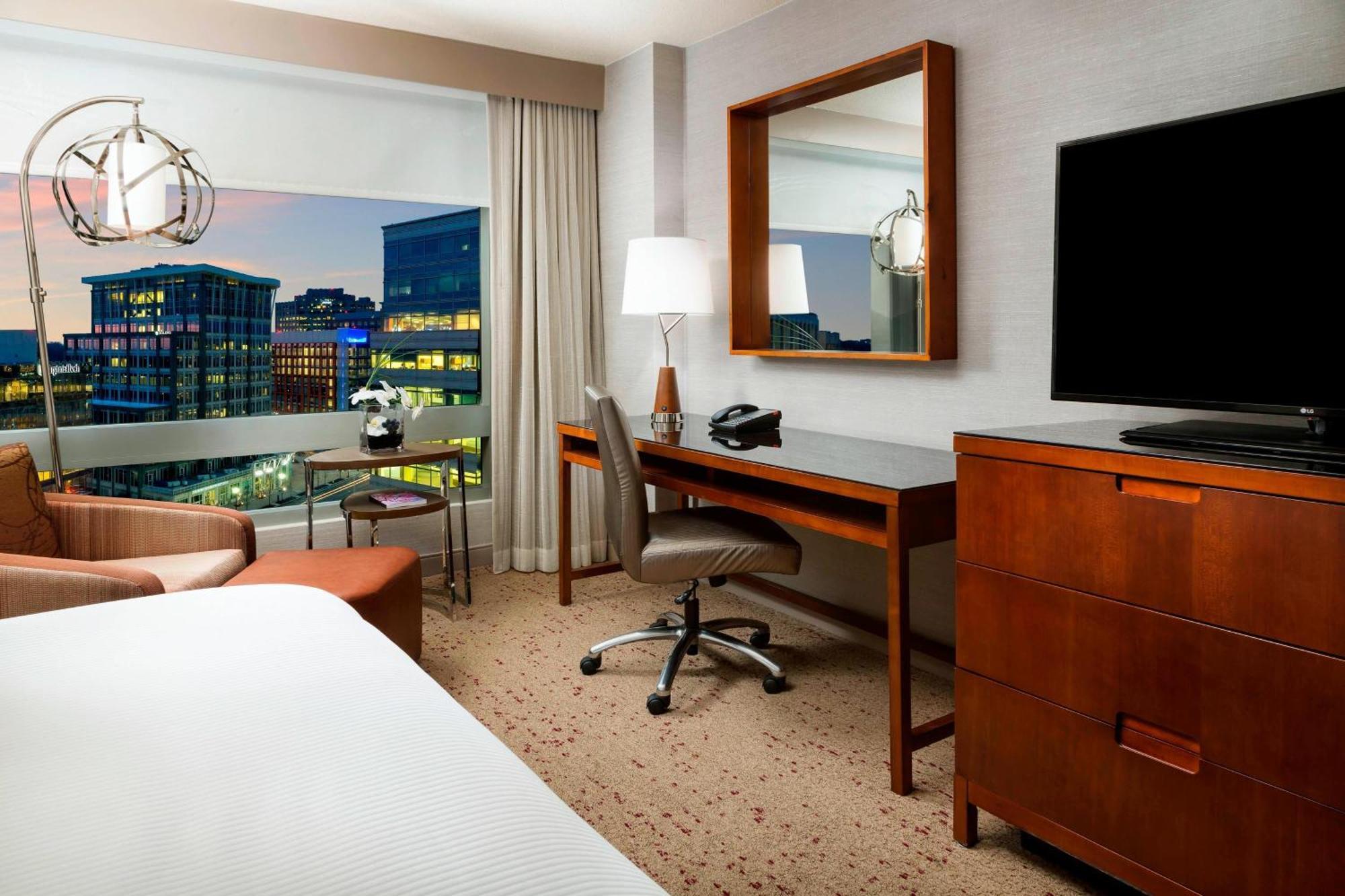 Отель The Westin Арлингтон Экстерьер фото